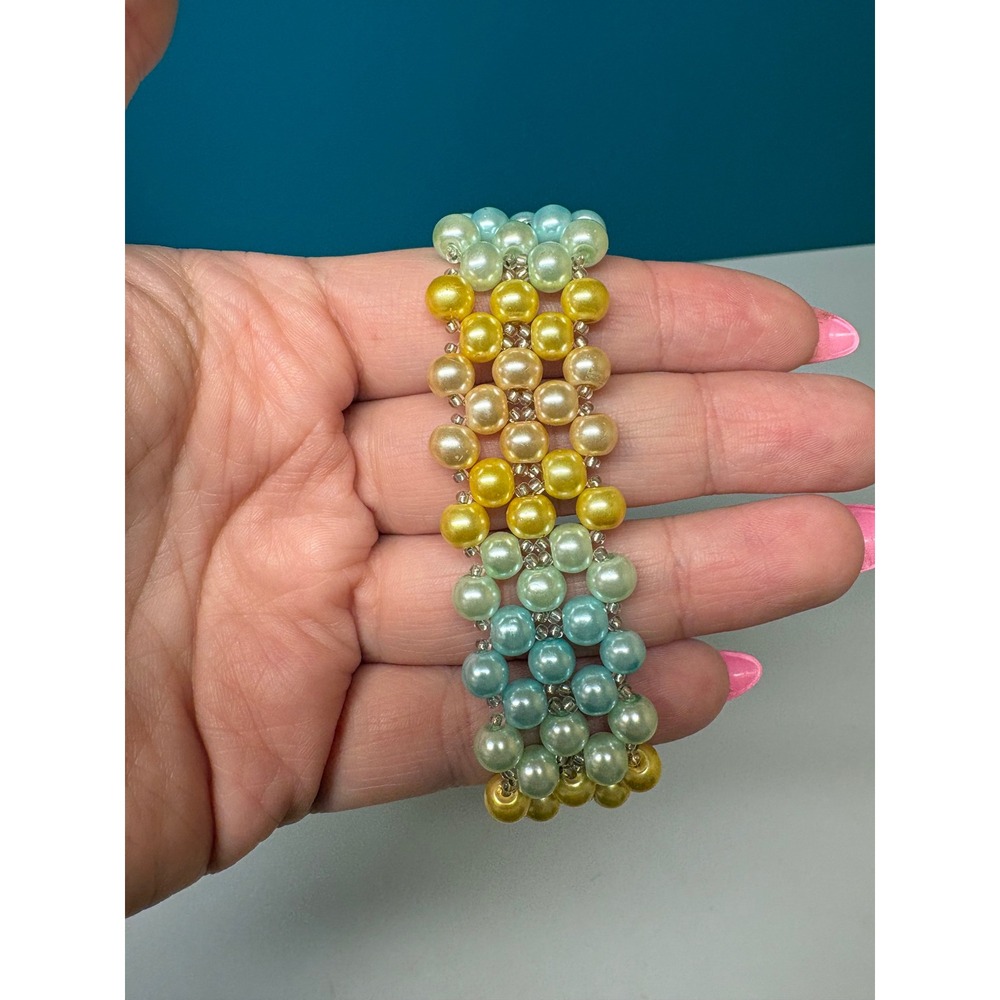 Handmade Pastel Faux Pearl Beaded Toggle Bracelet Heart Clasp Gradient 6.25in